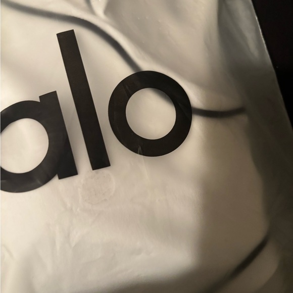 ALO Yoga White and Black Bra and Leggings Set - Picture 4 of 4